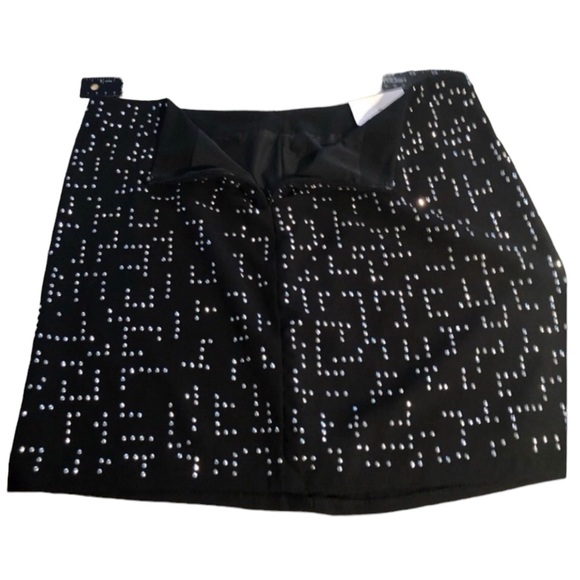 GAP size 10 black studded skirt above the knee with silver studs skirt NWT - Picture 3 of 10